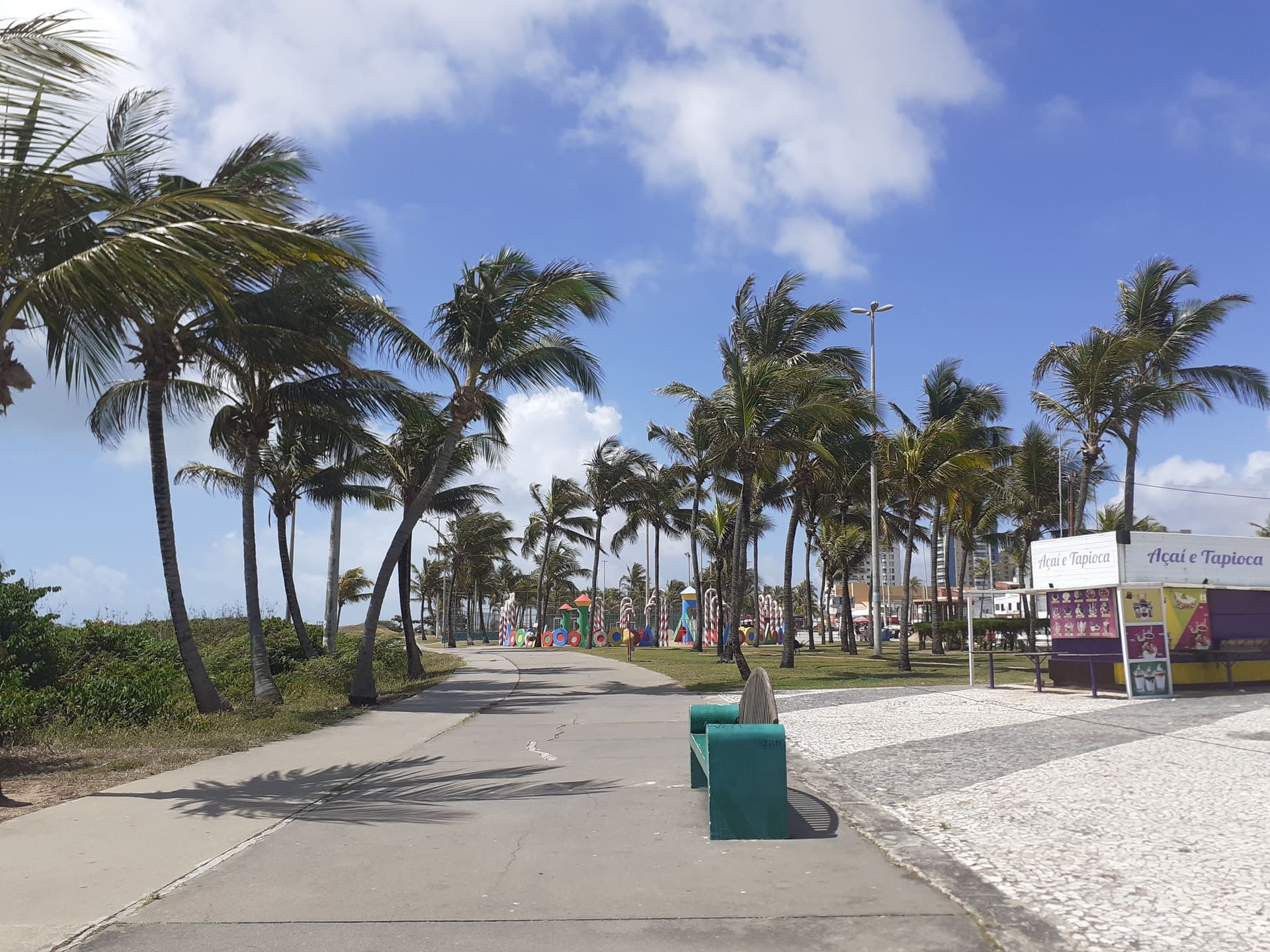 Crab Catwalk (Passarela do Caranguejo) photo 7 — Aracaju, Brazil